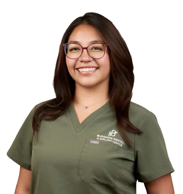 Emely, Dental Hygienist